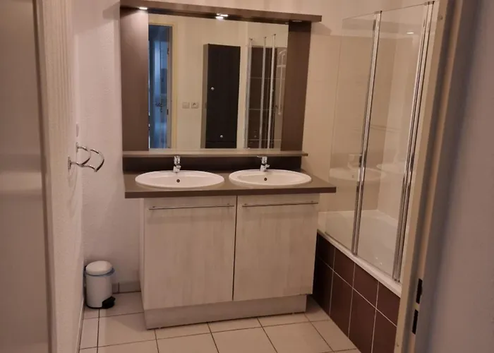 Appartement T3 Au Calme Jardin Piscine Jusqu A 7 Personnes